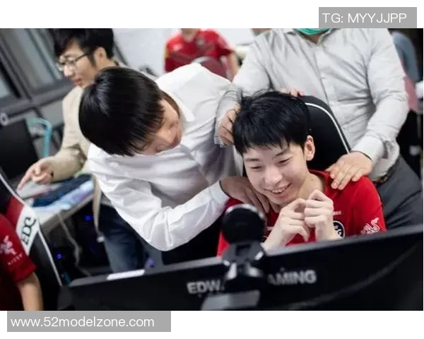 EDG战队个人能力引发热议玩家表现与团队协作的深度分析